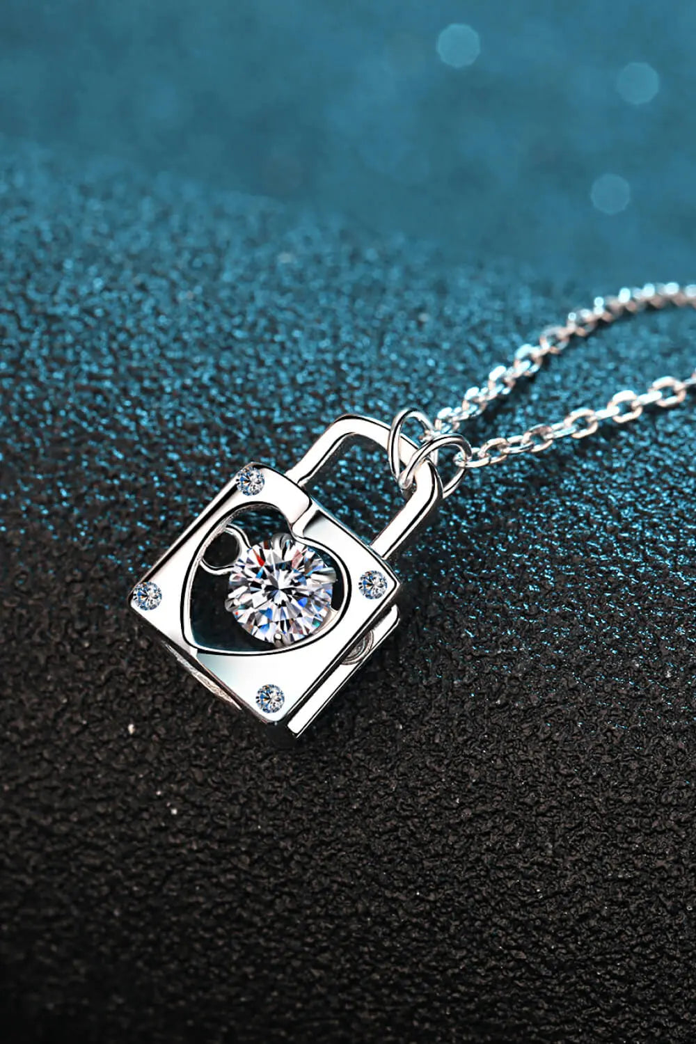 Moissanite Lock Pendant Necklace Lomwn