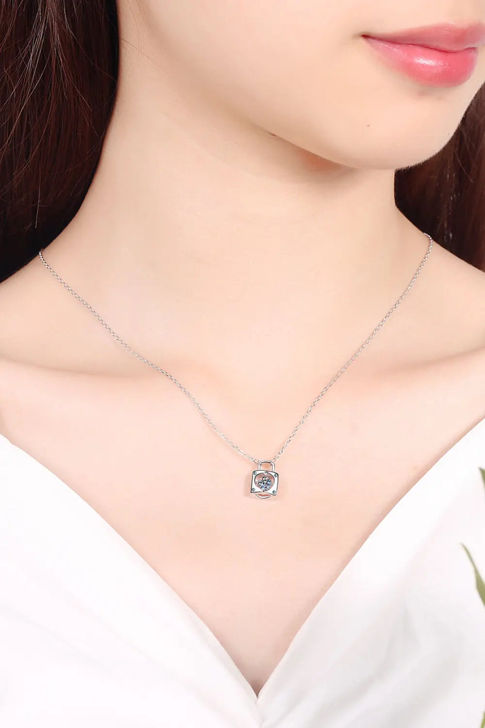 Moissanite Lock Pendant Necklace Lomwn