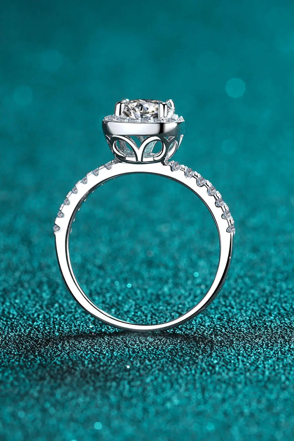 Square Moissanite Ring Lomwn