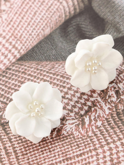 Simple and versatile exaggerated camellia three-dimensional white flower pearl earrings kakaclo